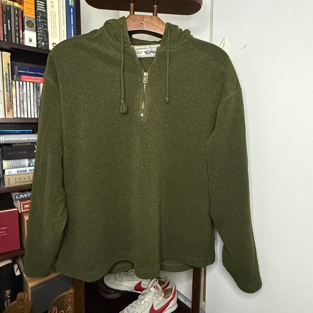 Gap Men's Green Hoodie - Picture 2 of 3